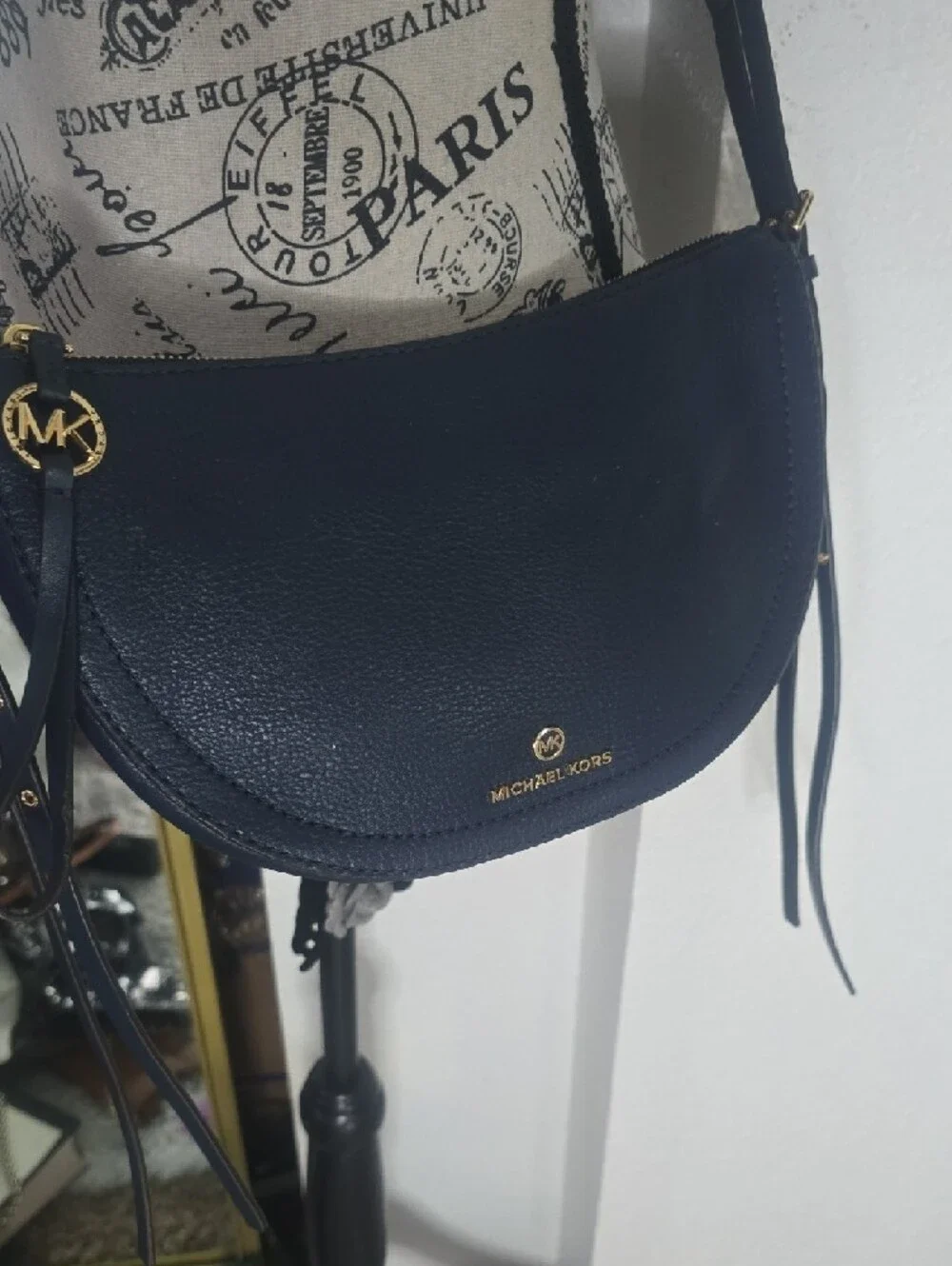 Michael Kors Dark Navy Leather Crescent Med Crossbody Bag W Gold Hardware (EUC)✨